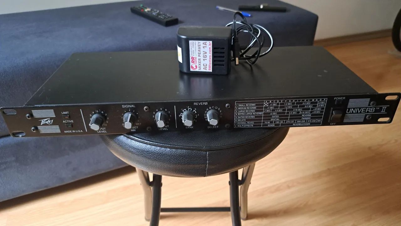 Processador Efeitos Peavey Univerb II Reverb, Delay - N midiverb 2