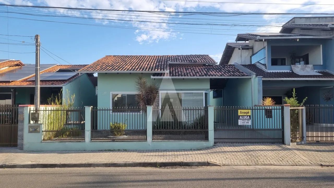 Casa com 2 quartos no bairro Adhemar Garcia