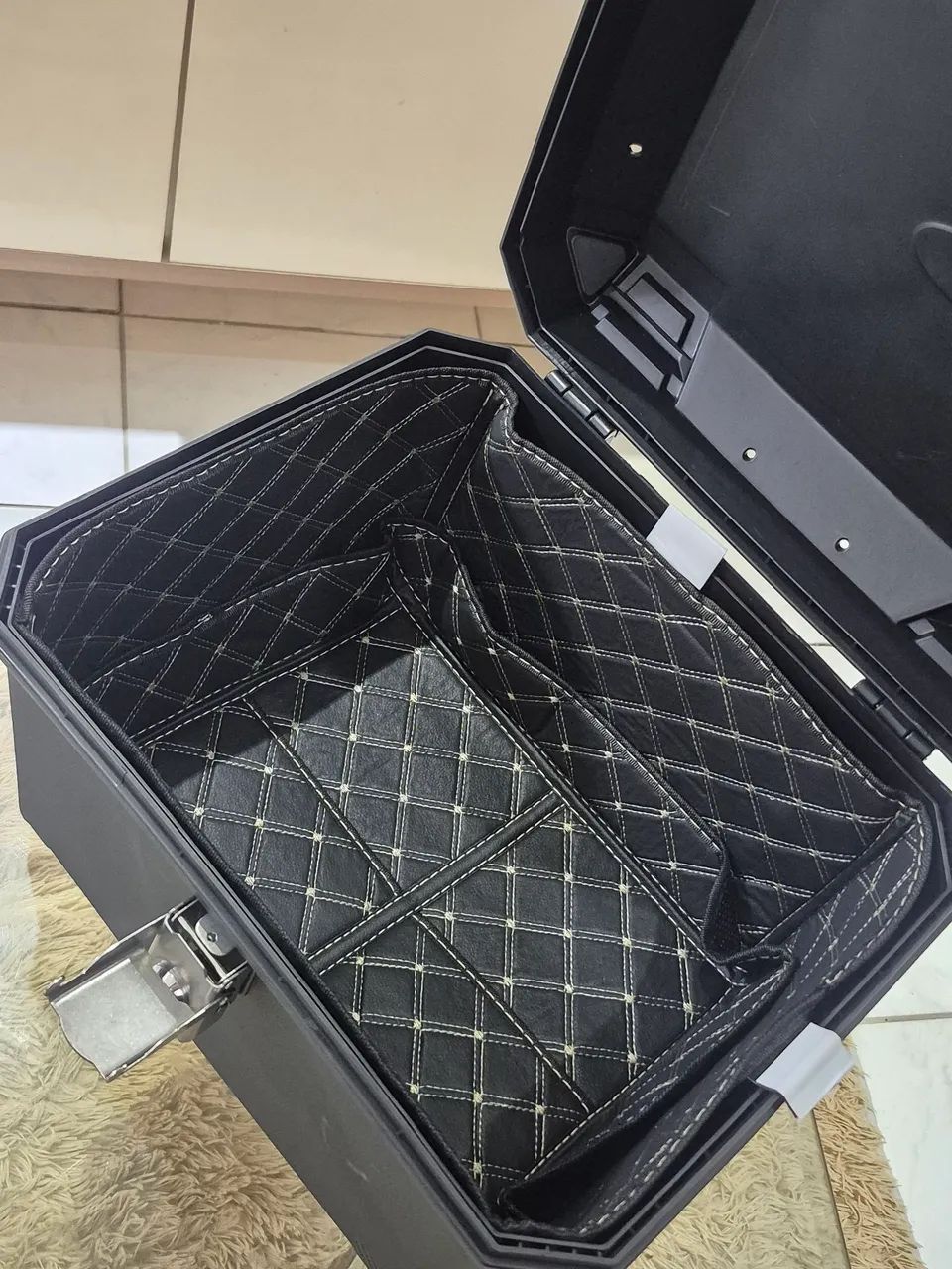 BAU DE MOTO 45L ACOLCHOADO - Foto 4