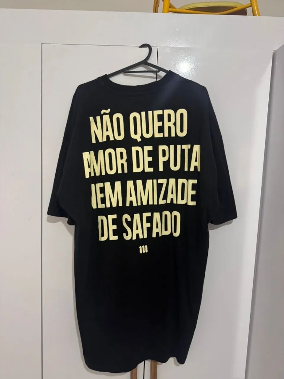 CAMISETA MITH COMAM FRUTAS