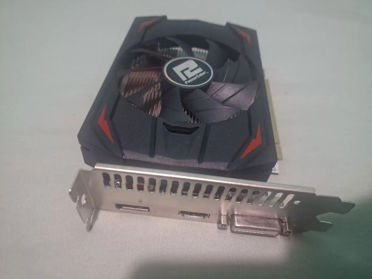 Placa de video Amd Rx 550 4gb 128 bits 