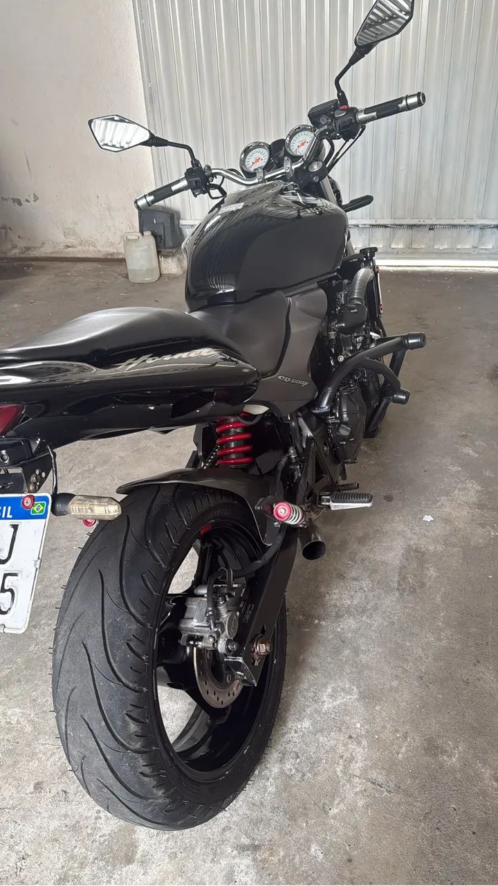 Hornet 600 