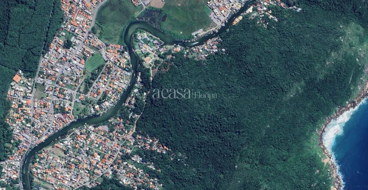 Terreno de 6.722 m² à beira da lagoa com projeto aprovado