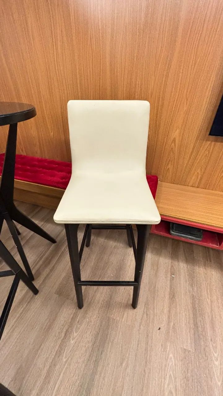 Mesa alta + 3 banquetas - Foto 4