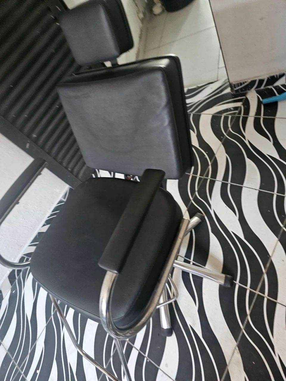 Cadeira reclinavel para Barbearia e bancada - Foto 5
