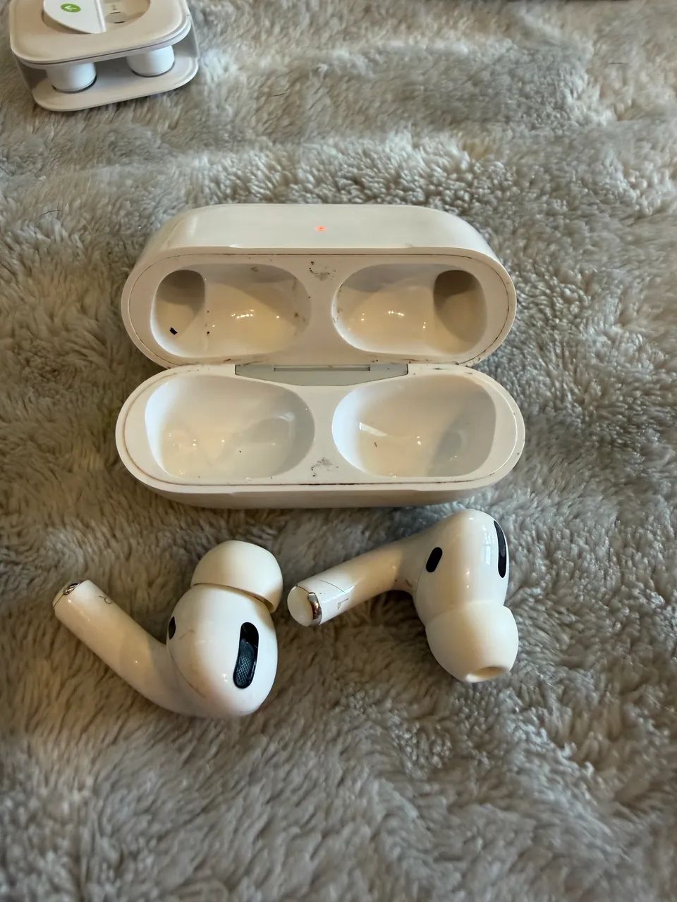 Apple AirPods Pro (1st generation) with MagSafe Charging Case Original com Caixa - Foto 2