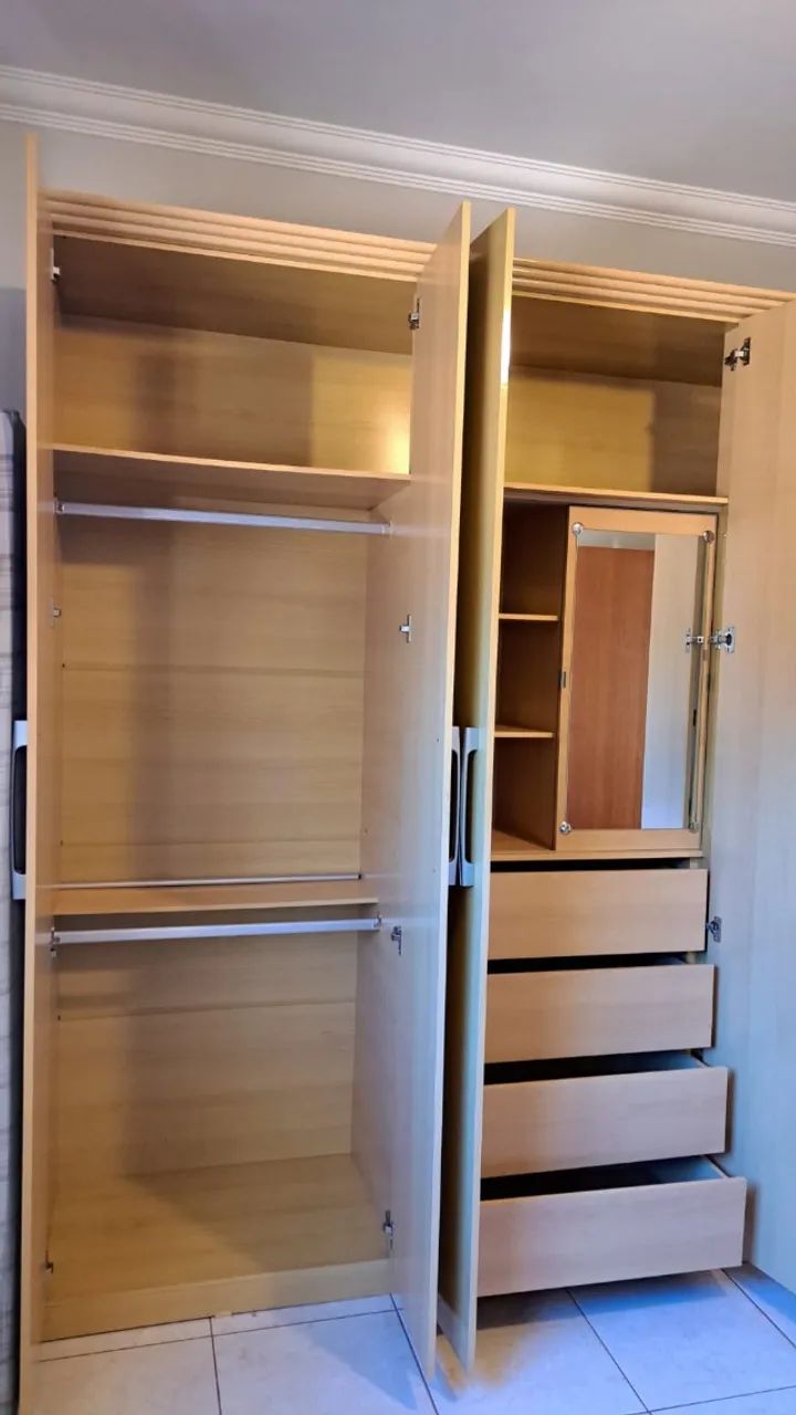 Quarto de Casal Completo com Guarda-Roupa, Cama, Colchão, cômoda e Criados - Ótimo estado - Foto 2