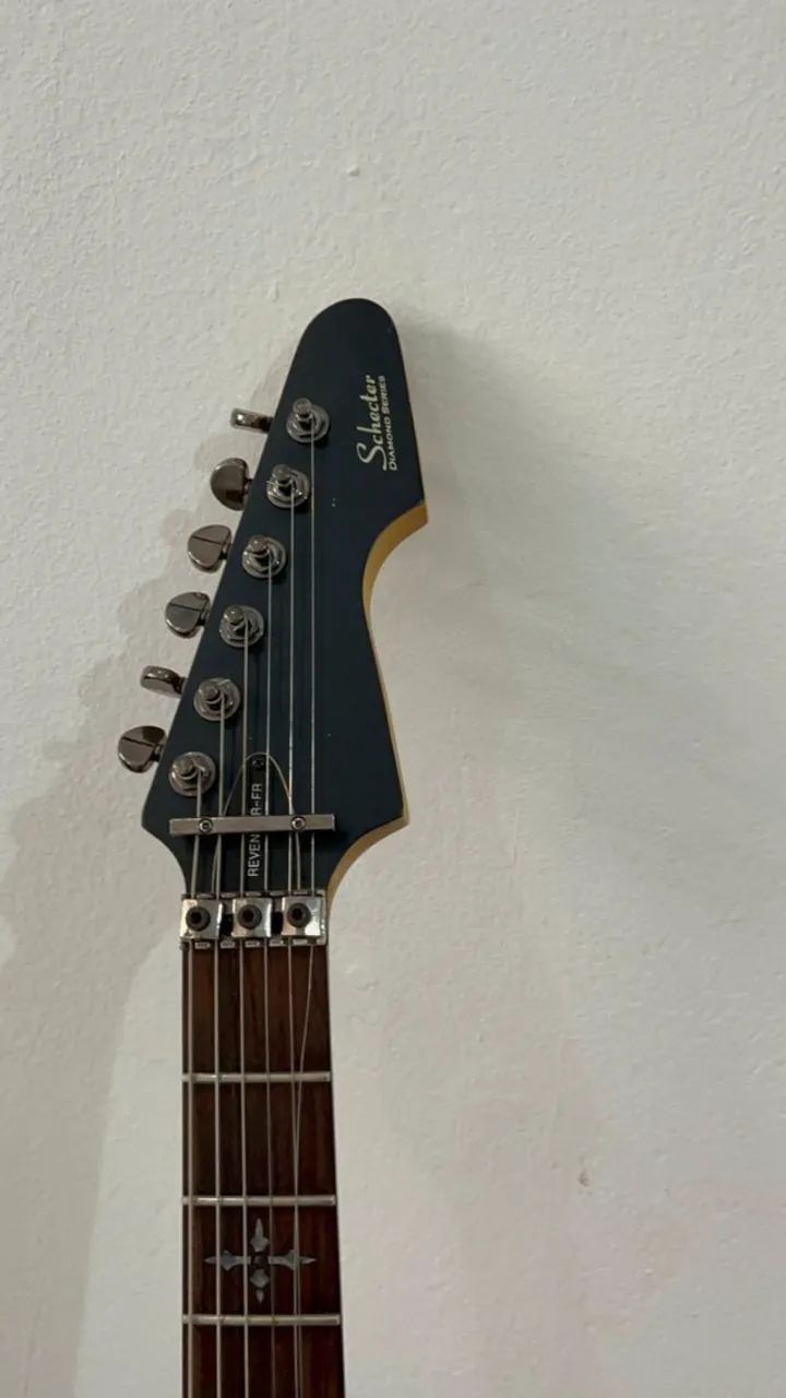 Guitarra Schecter Revenge-FR - Foto 3