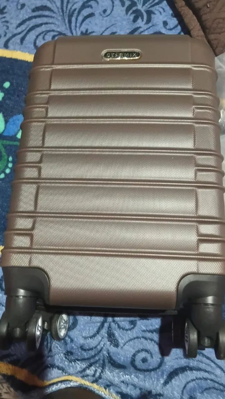 Mala de viagem com tranca de senha. (Tm média) - Bolsas, malas e