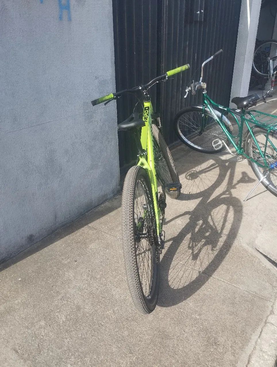 Duas bicicletas uma Absolut e uma Monark 1990 - Foto 5