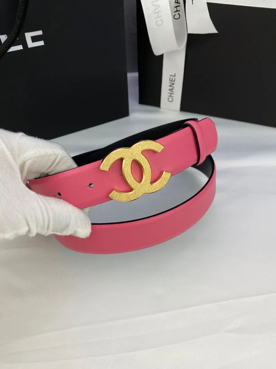 Cinto Chanel Rosa com dourado original 