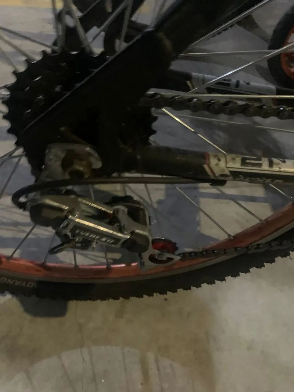 Vendo bicicleta aro 27 completa e revisada  - Foto 4