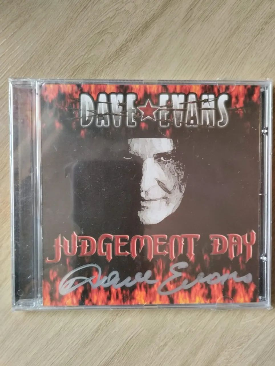 CD Autografado Dave Evans AC/DC