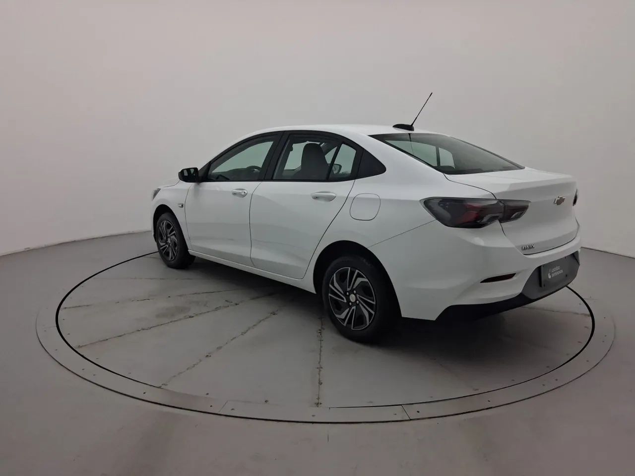 Chevrolet Onix Activ 1.4 8V Flex Aut. 4P, foto 3 de 18