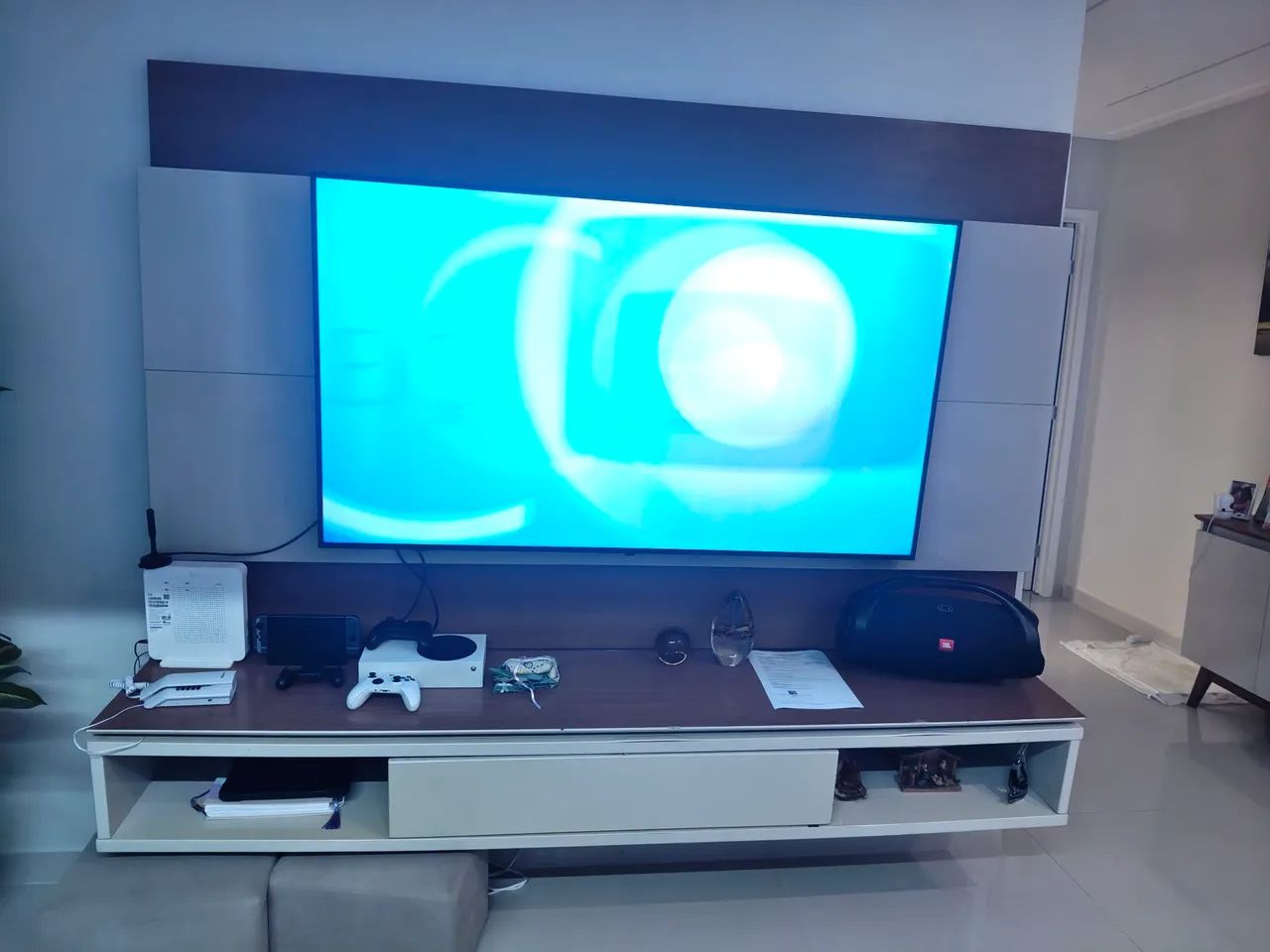 Home com painel e gaveta - Foto 2