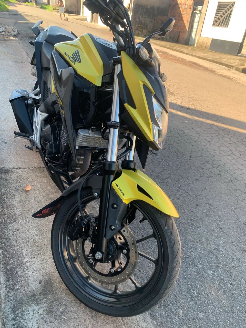 Cb 300f