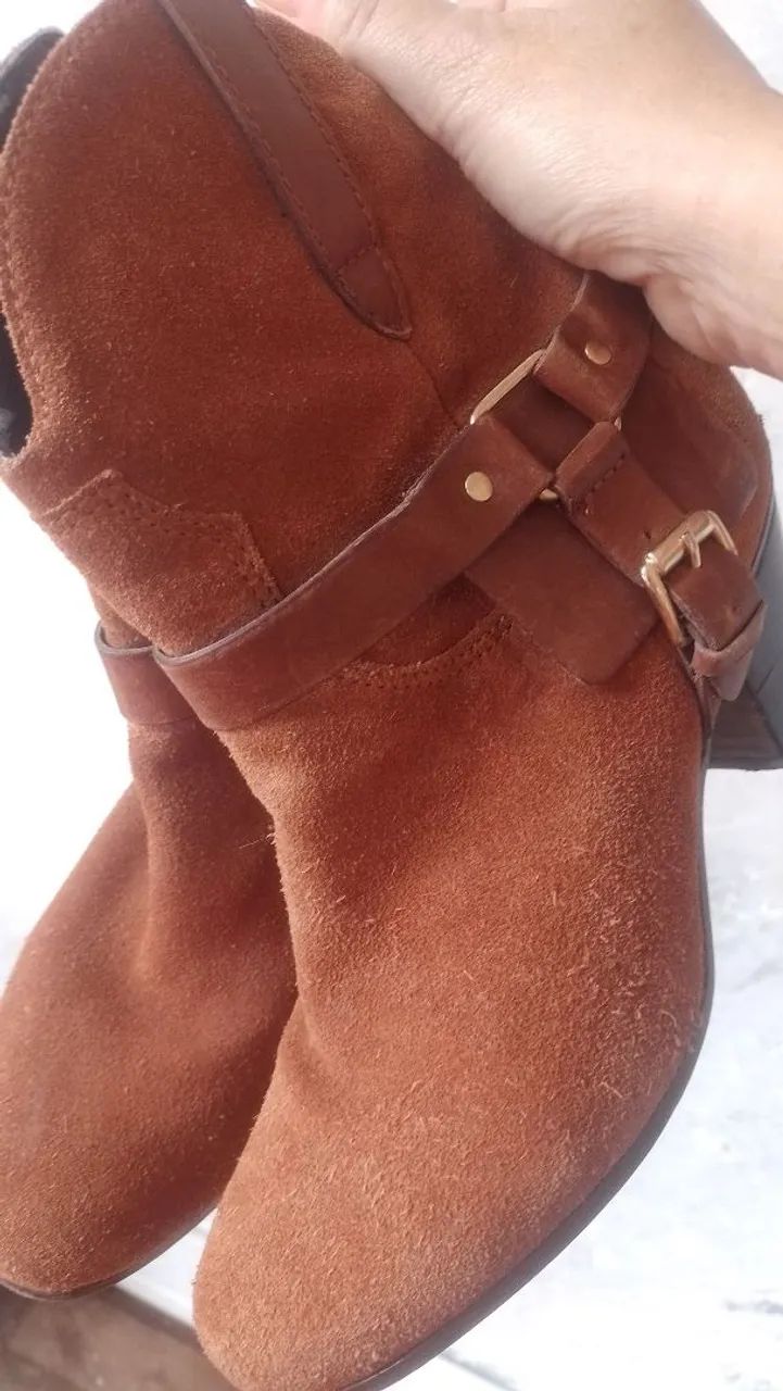 Bota de camurça 