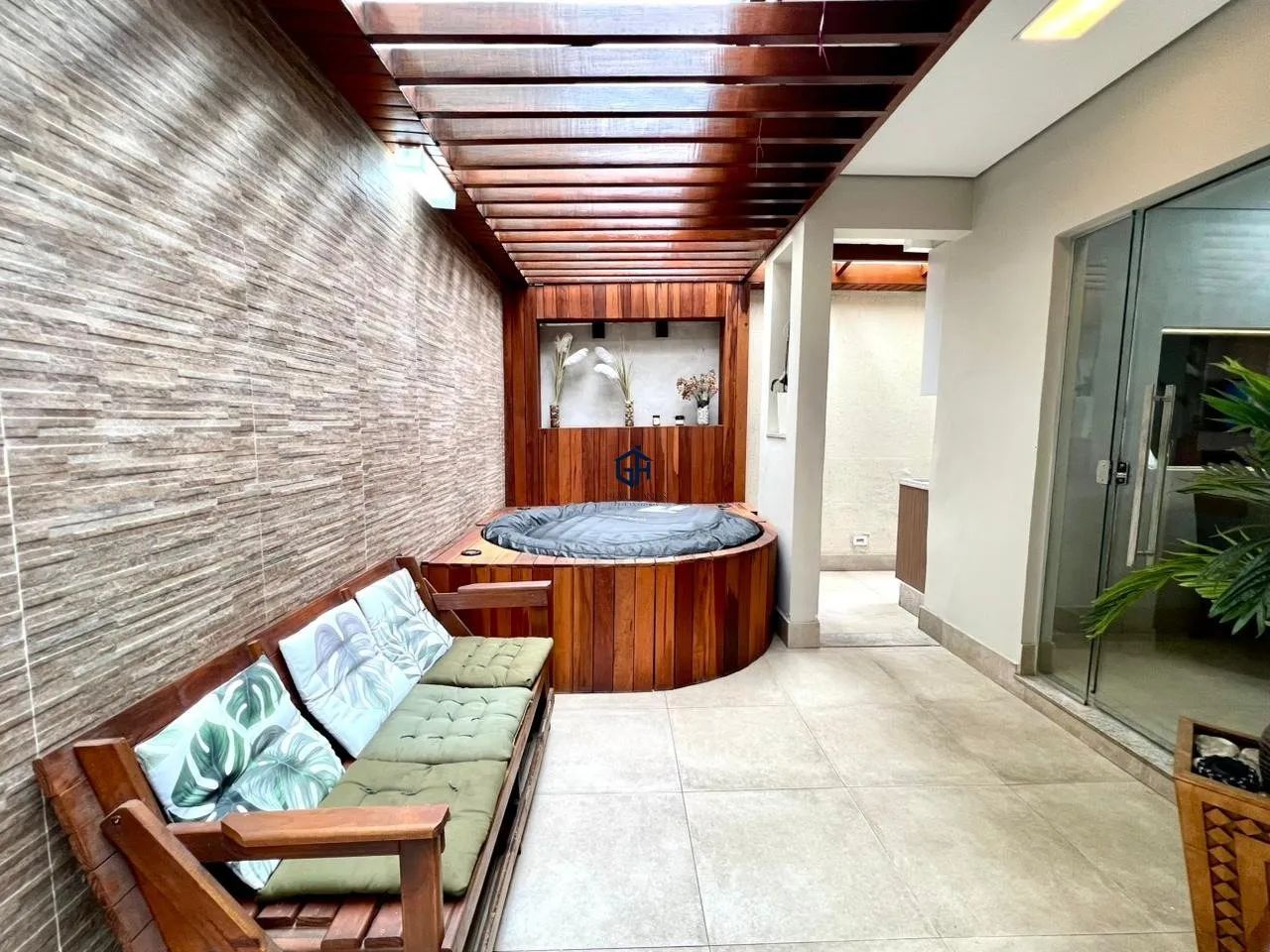 CASA CONDOMINIO - CABRAL