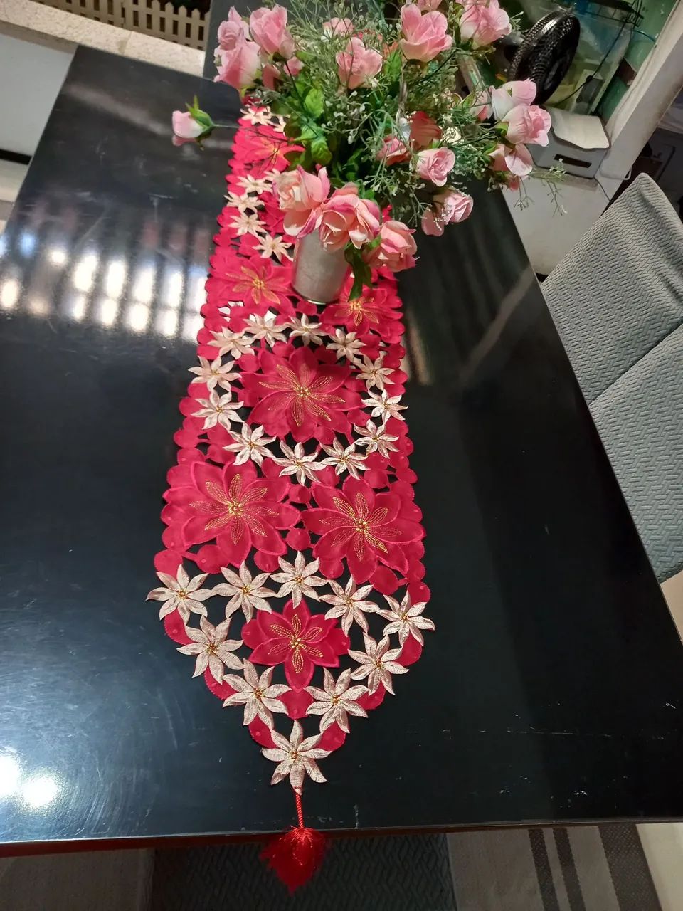 Mesa de madeira e vidro preto - Foto 2