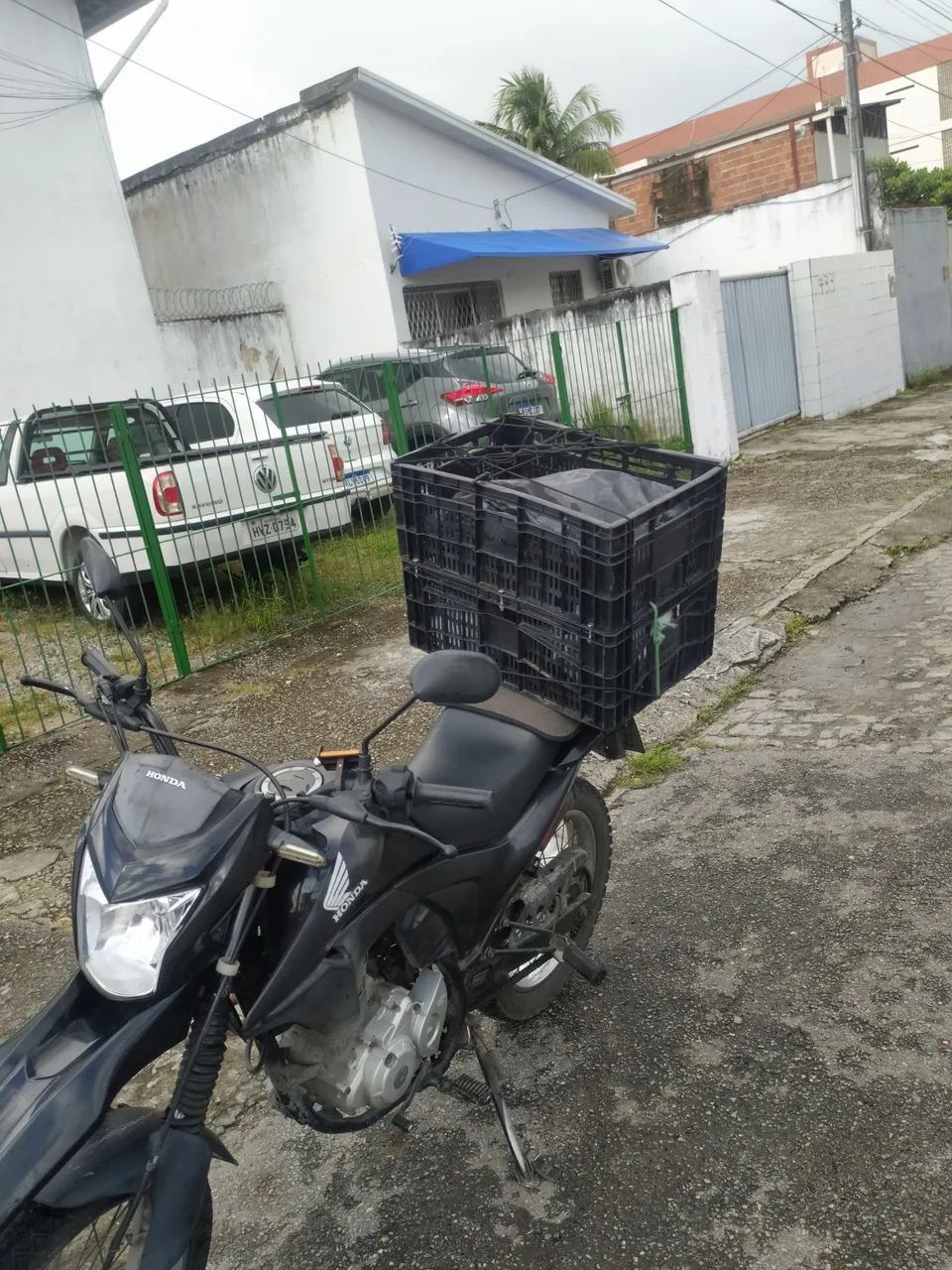 Caixote Plástico Reforçado Grande - Resistente e Multiuso  - Foto 5