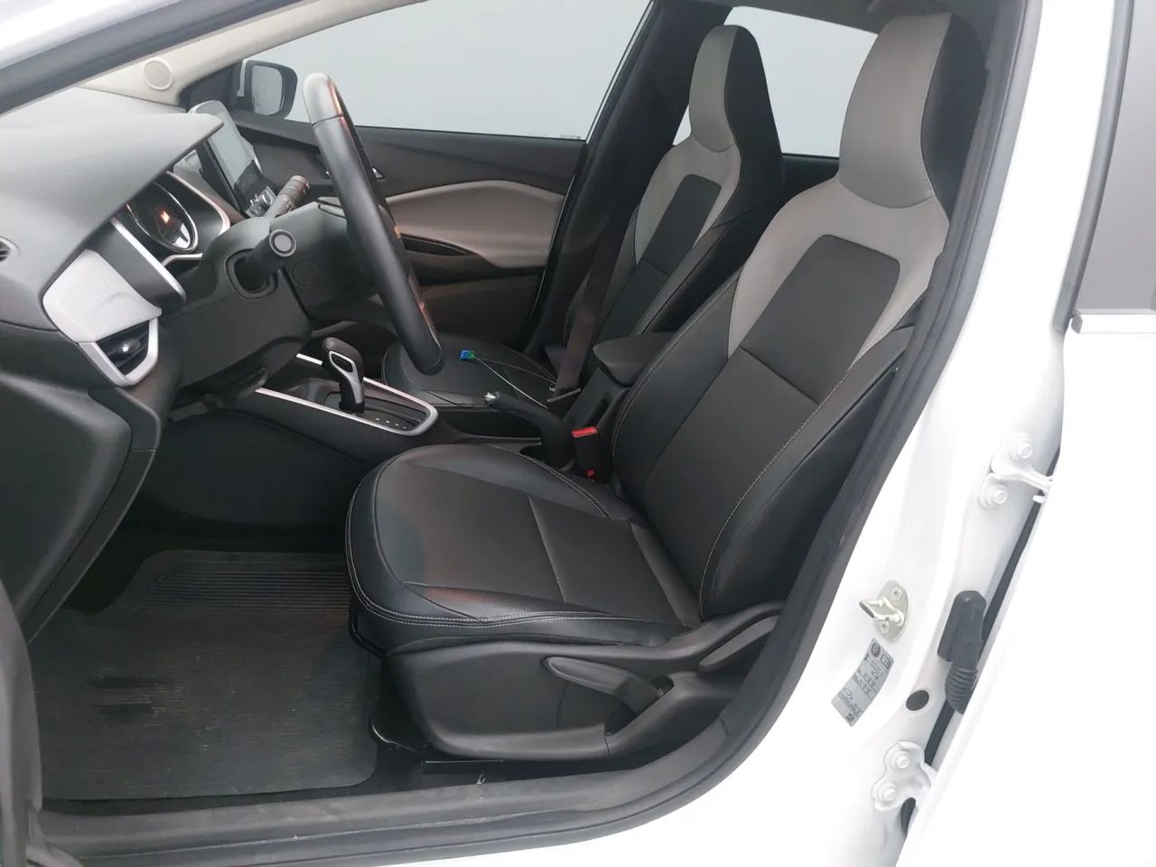 Chevrolet Onix Sedan Plus Premier 1.0 12V TB Flex Aut. 4P, foto 16 de 18