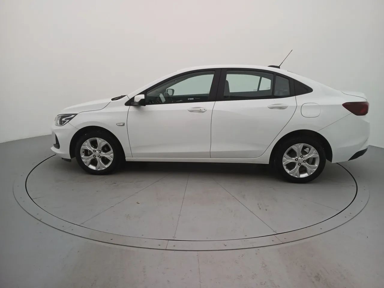 Chevrolet Onix Hatch LTZ 1.0 12V TB Flex Aut. 5P 2025 - Foto 2