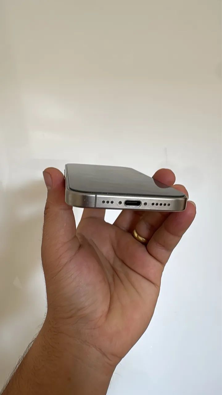 IPhone 15 Pro - Foto 3