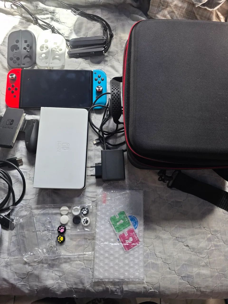 Nitendo Switch Oled Desbloqueado com controles extras e acessórios  - Foto 2