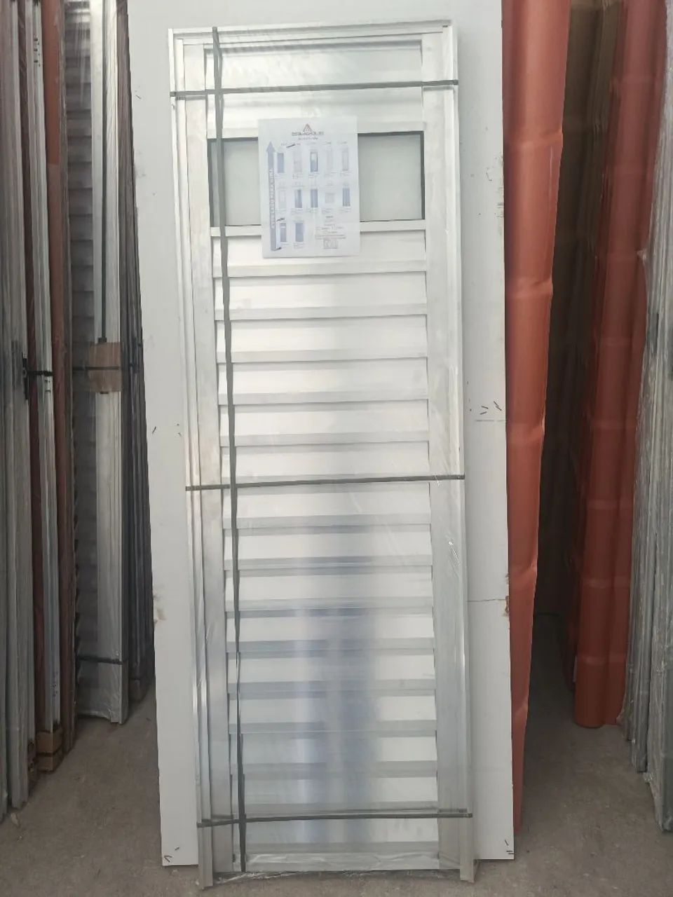 Porta pra sauna com visor. 60x1.85 - Foto 2