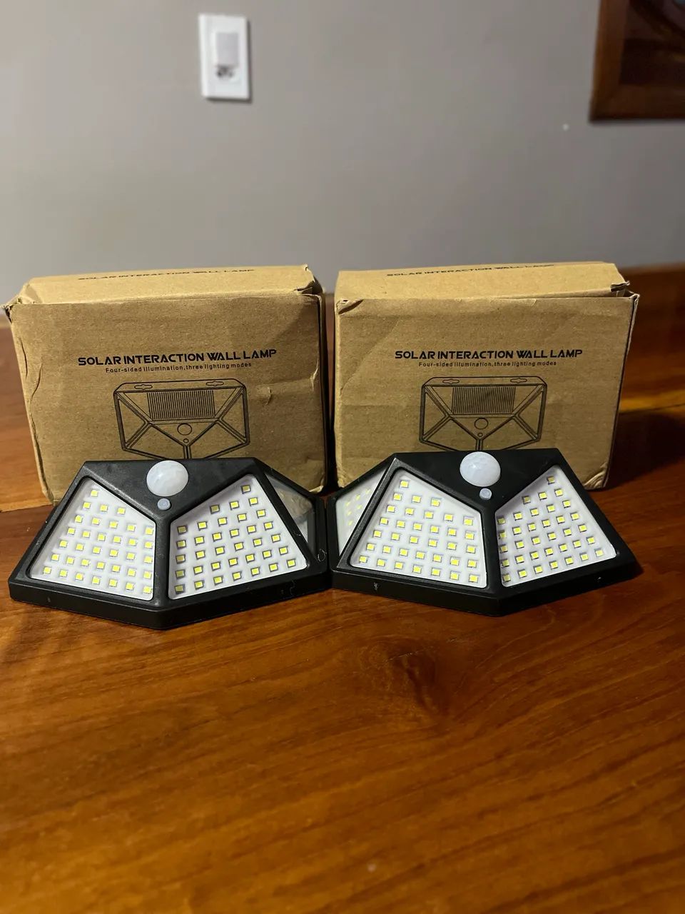 Luminária Solar 100 LEDs Sensor de Presença - Foto 4