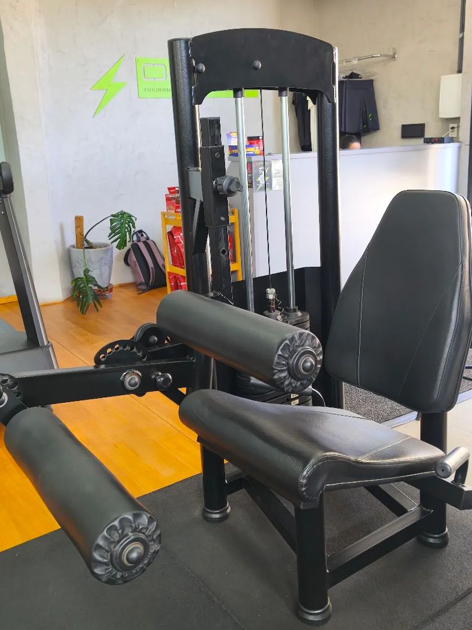 Cadeira extensora e flexora - academia - Foto 3