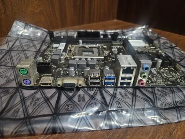 Kit Intel Core i3-10100F + Biostar H410MH + cooler e espelho - Foto 2