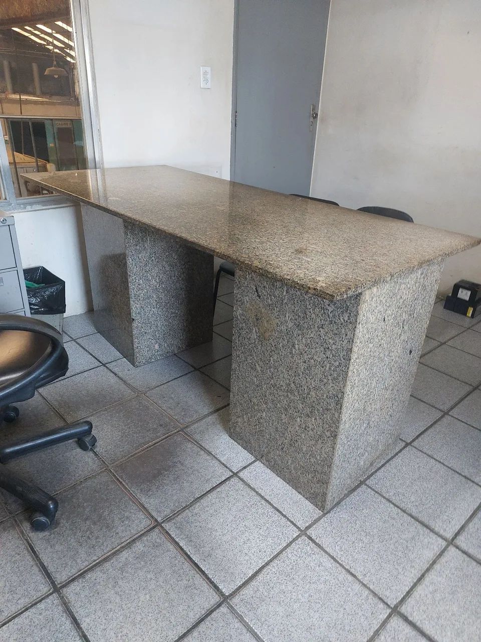 Mesa grande granito