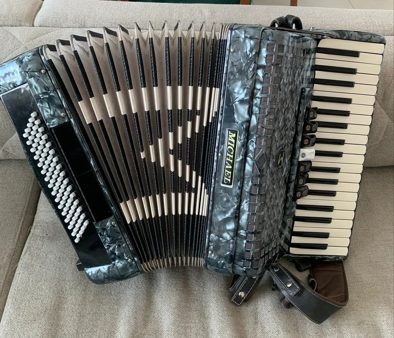 Acordeon Michael 80 baixos  - Foto 5