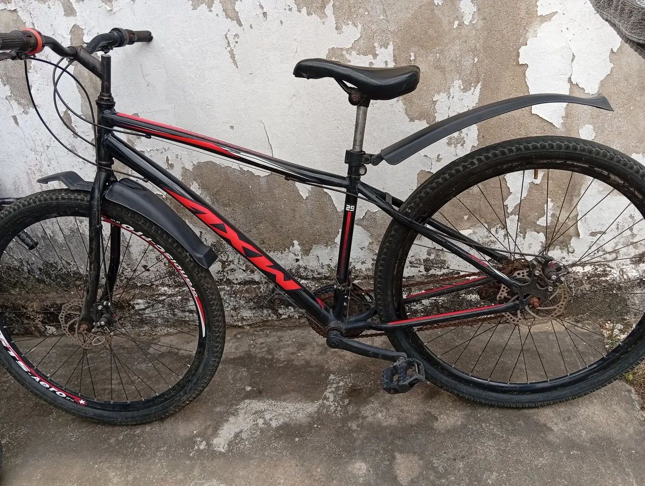 Vendo bicicleta aro 29 tel: *