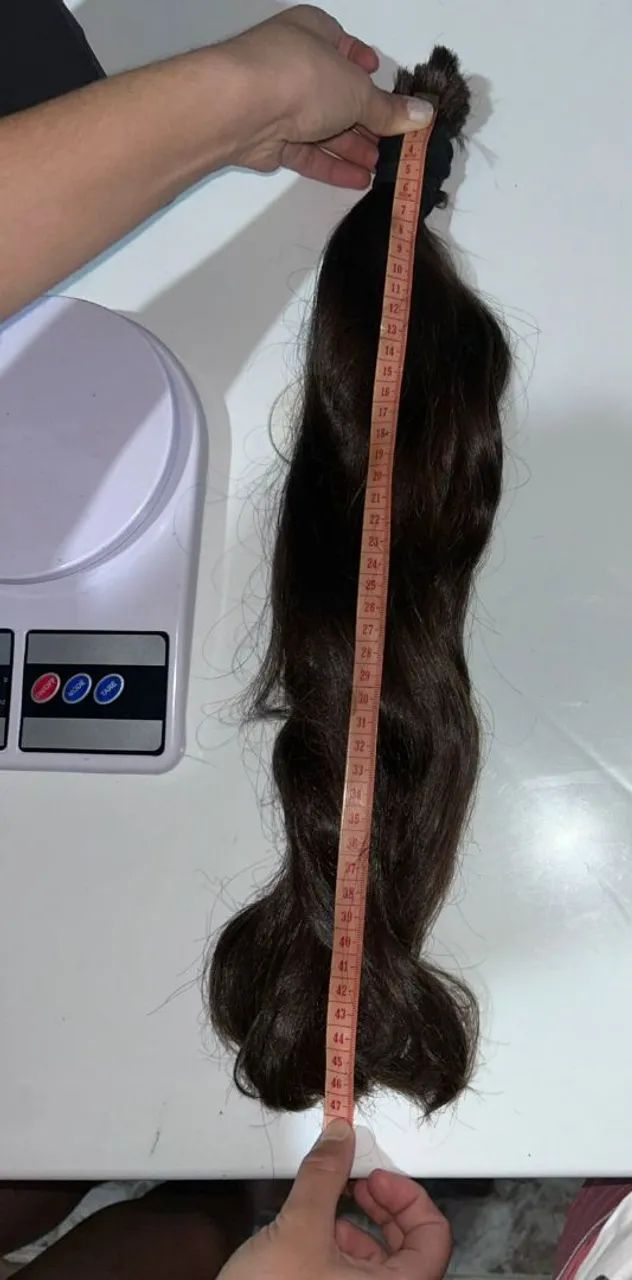 Vende-se cabelo virgem, ondulado e volumoso, 47 cm - Foto 5