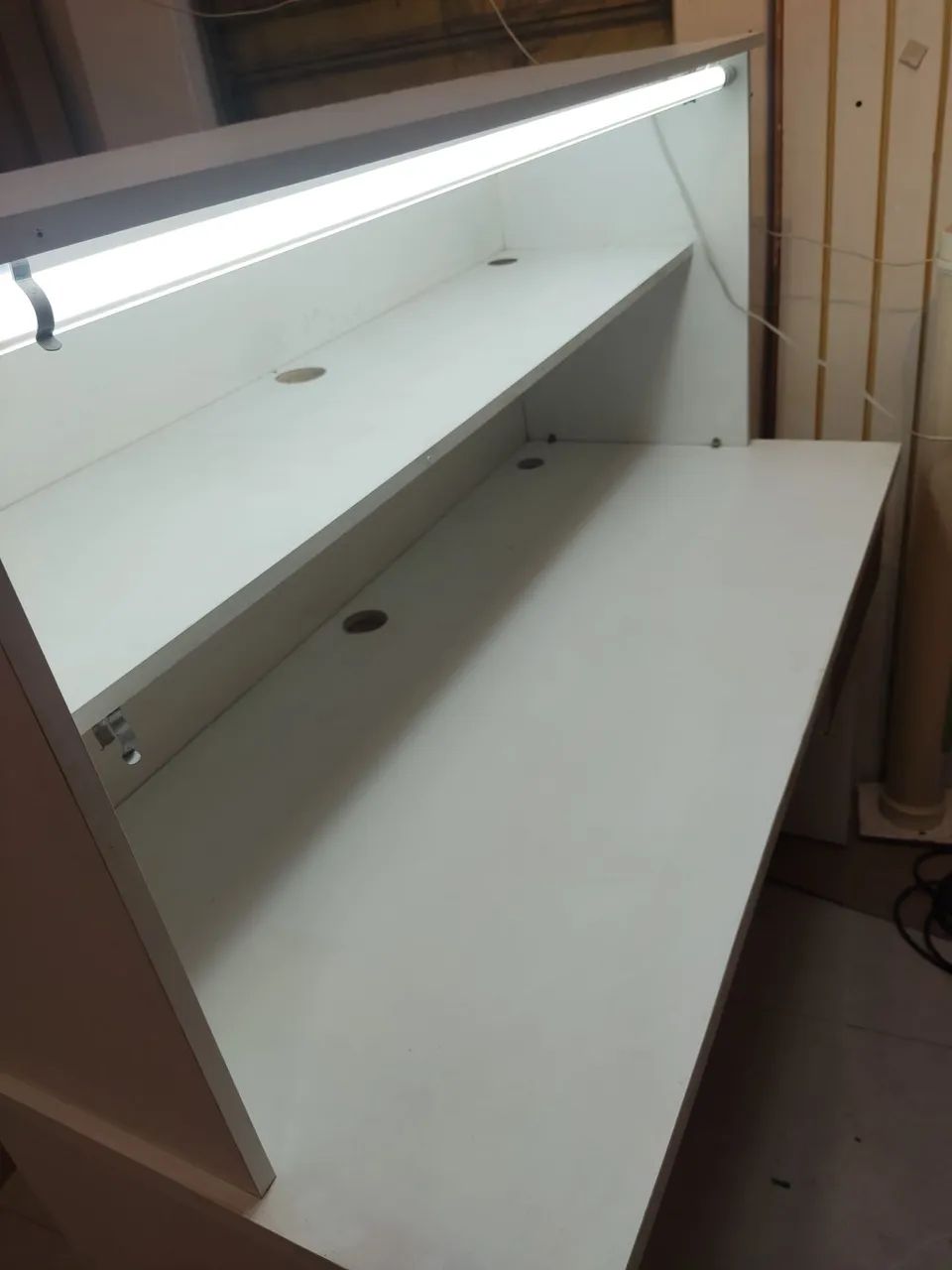 Bancada de MDF, Mesa MDF para assistências com iluminação  - Foto 2