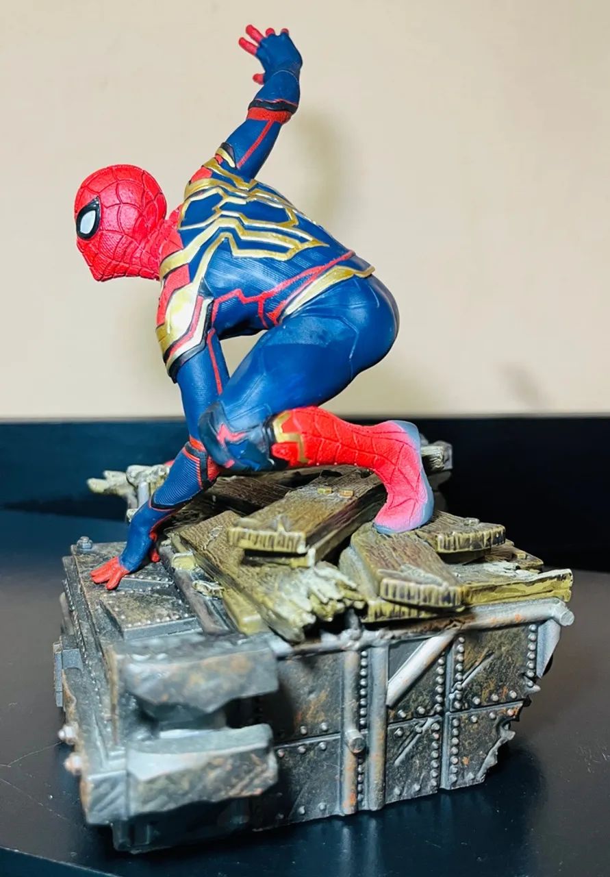 ESTÁTUA HOMEM-ARANHA 1/10 DA IRON STUDIOS  - Foto 4