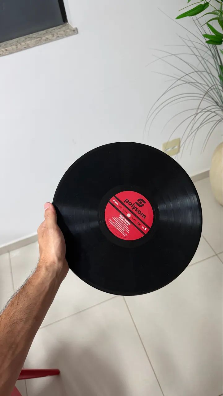 Disco de vinil LP Novos Baianos - Acabou Chorare - Polysom (2013) - Foto 4