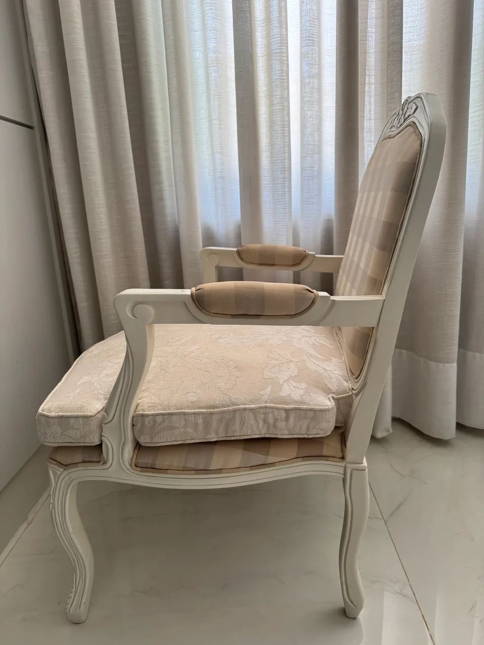 Poltrona com puff  - Foto 3