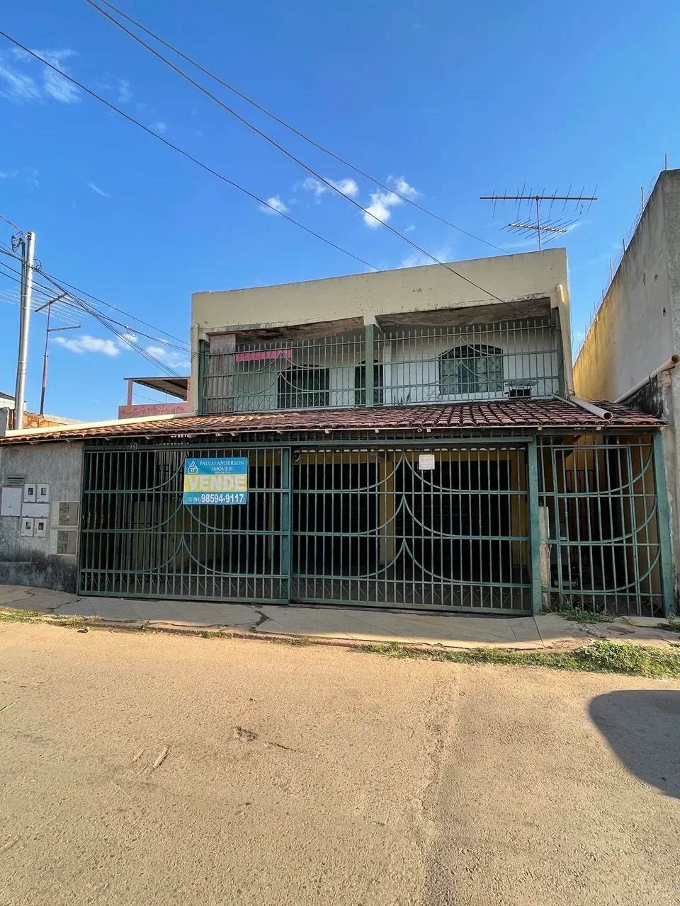 CASA NO CENTRO A VENDA, EXCELENTE FONTE DE RENDA!!!!!!!!!!!