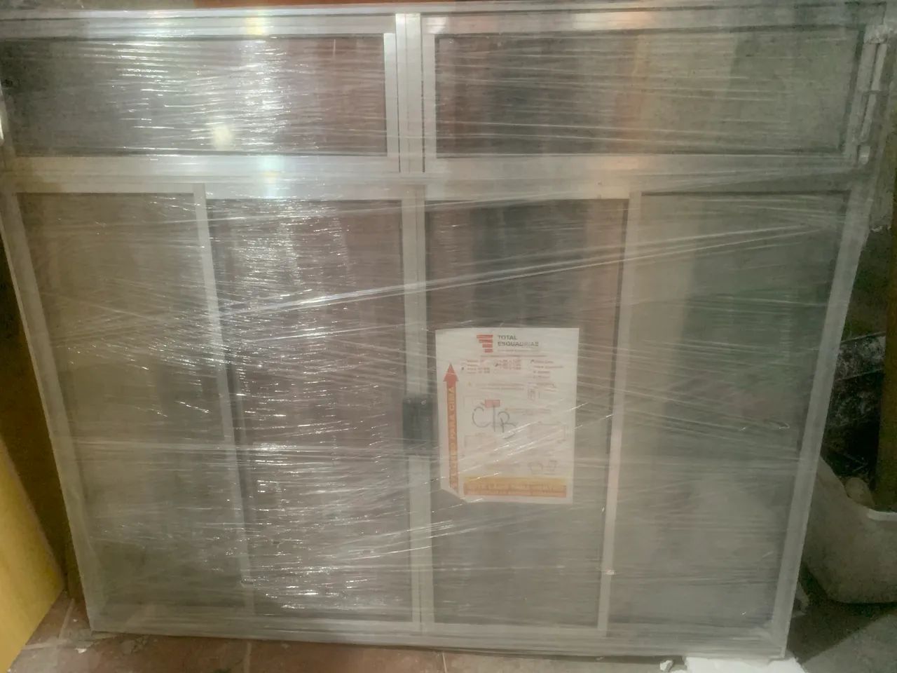 Porta vidro e alumínio e vidro  - Foto 4