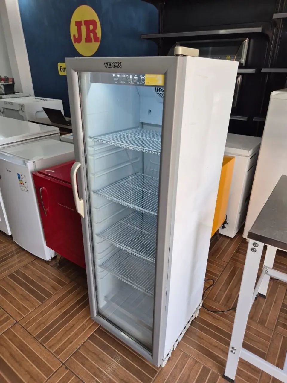 Expositor Venax Slim 209 litros seminovo - Foto 4