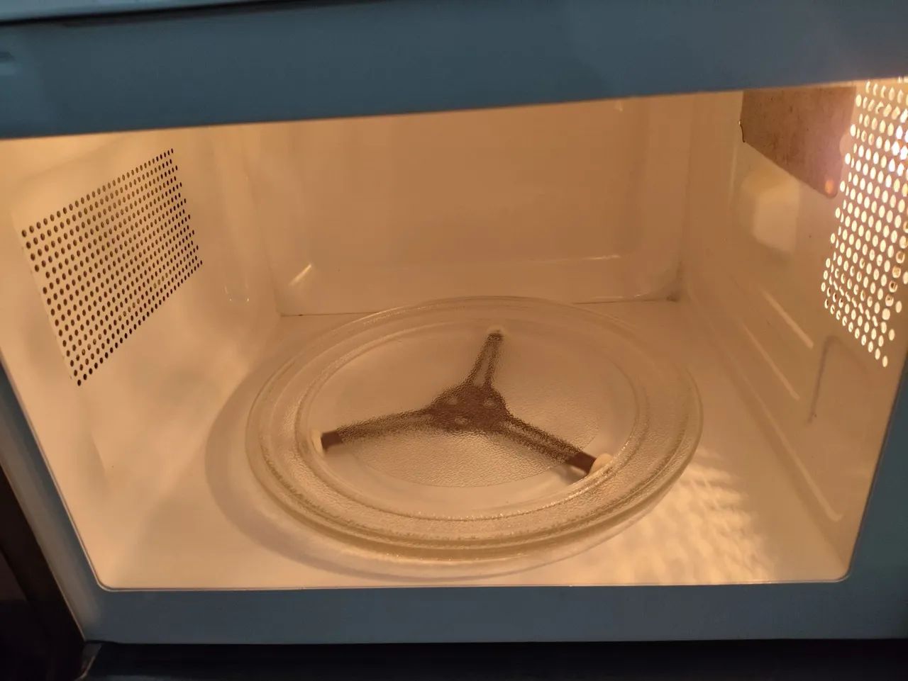 Microondas Philco Espelhado,20 lts, entrego e dou garantia  - Foto 3