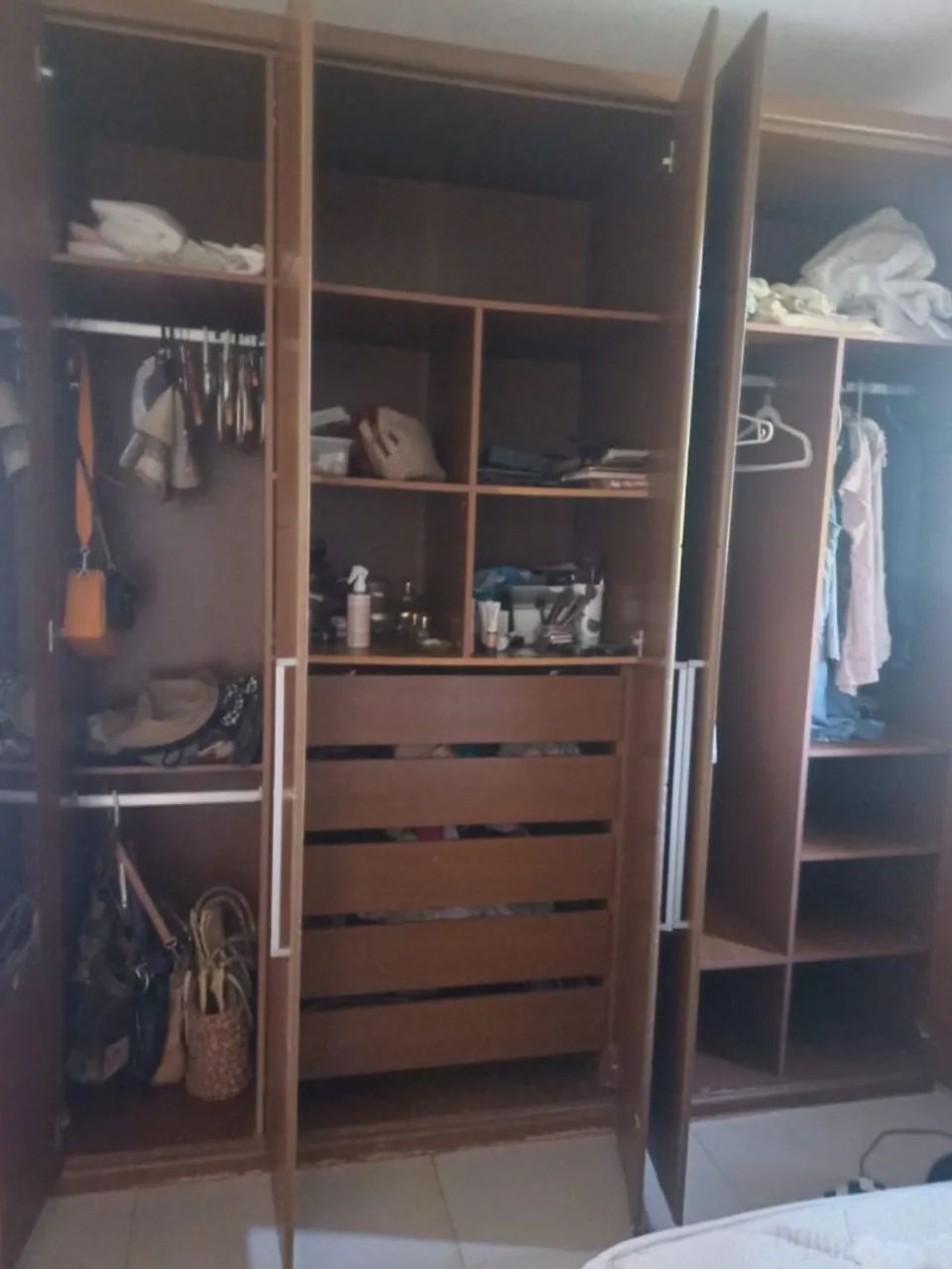 Guarda Roupas de Madeira - Foto 3