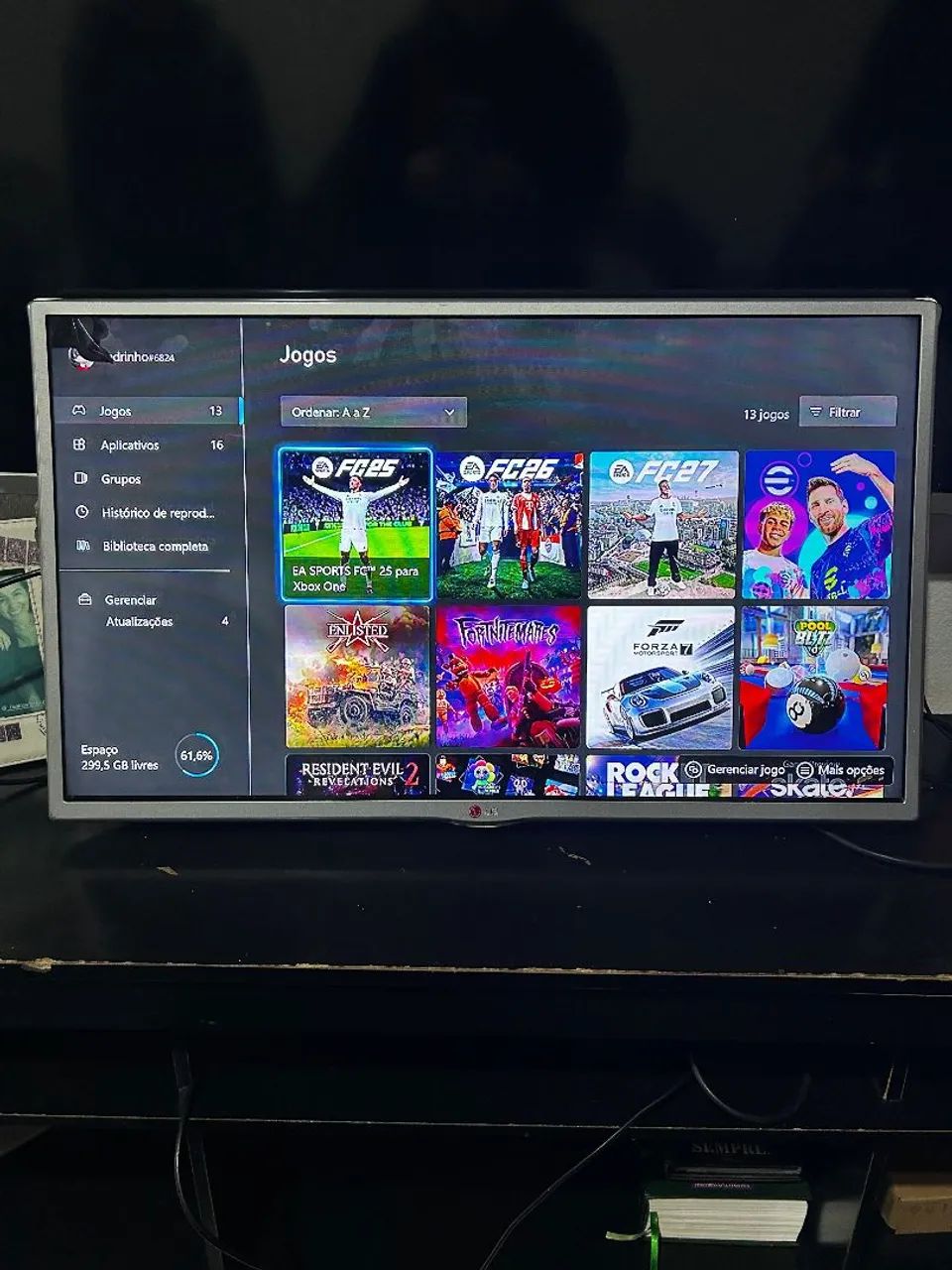 Vendo Xbox one com 2 controles em perfeito estado  - Foto 2