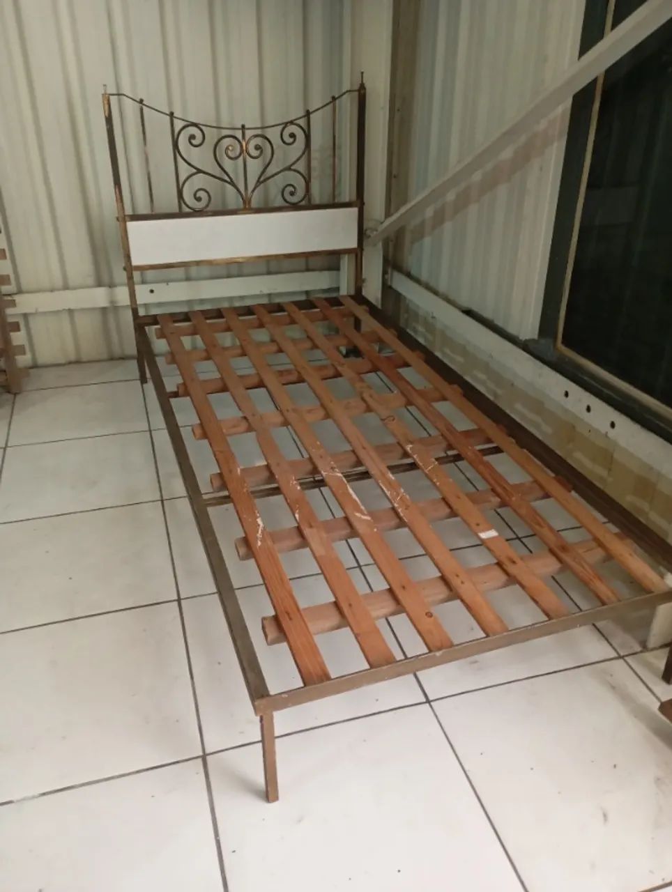 cama solteiro antiga de metal - Foto 4