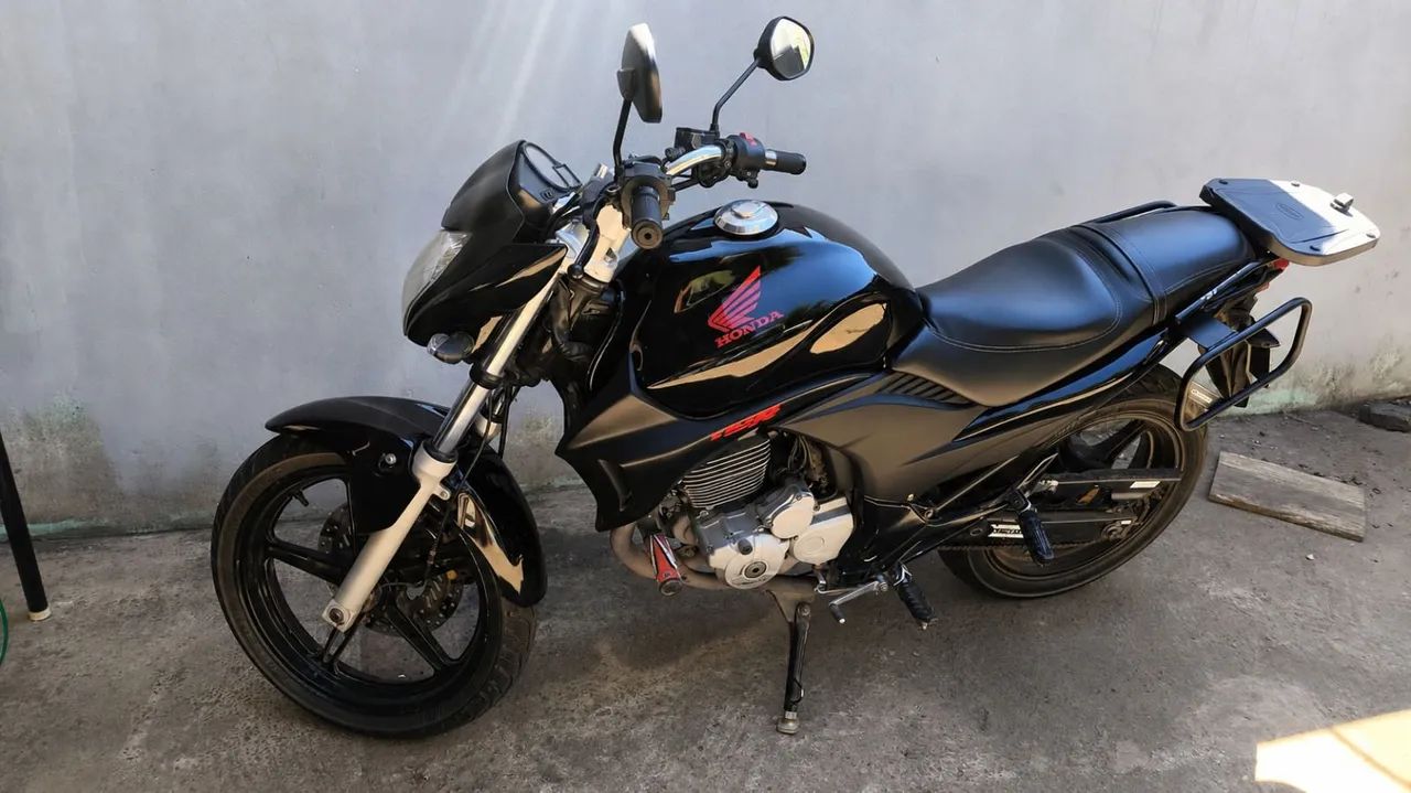 CB 300 - Foto 3