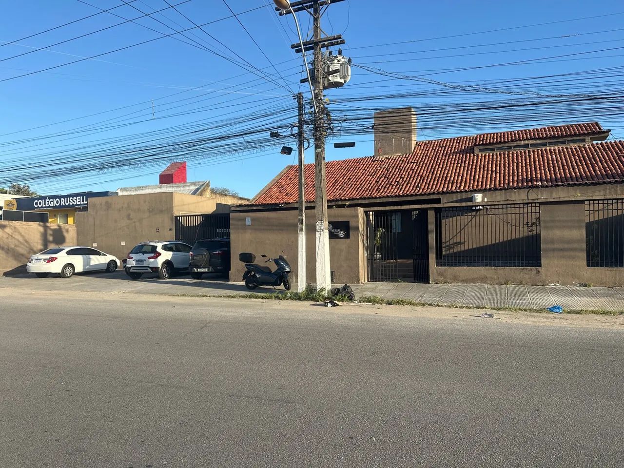 Aluguel de sala no Farol rua movimentada 