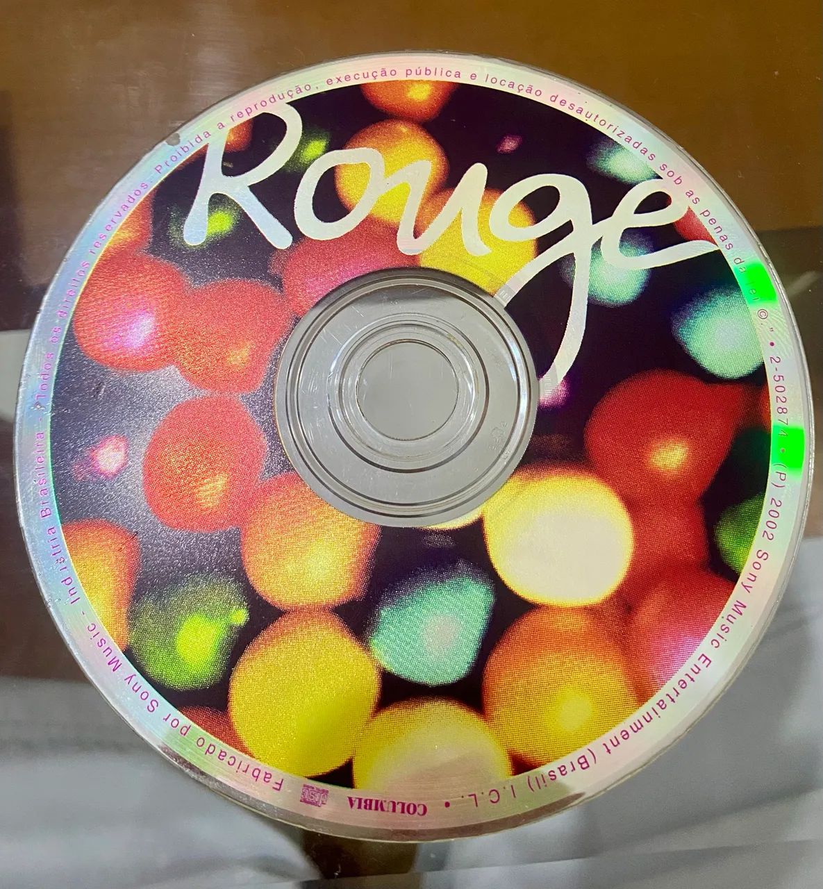Capas, encarte, acrílico rosa e cd do Rouge - Foto 4